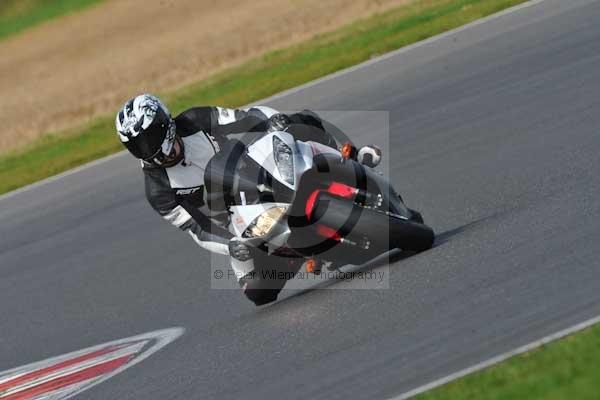 Motorcycle action photographs;Ty croes;anglesey;anglesey photographs;event digital images;eventdigitalimages;no limits trackday;peter wileman photography;trac mon;trackday;trackday digital images;trackday photos