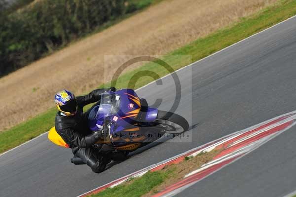 Motorcycle action photographs;Ty croes;anglesey;anglesey photographs;event digital images;eventdigitalimages;no limits trackday;peter wileman photography;trac mon;trackday;trackday digital images;trackday photos