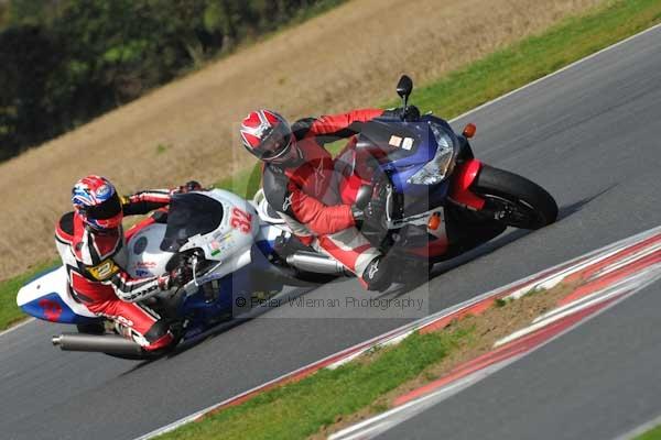 Motorcycle action photographs;Ty croes;anglesey;anglesey photographs;event digital images;eventdigitalimages;no limits trackday;peter wileman photography;trac mon;trackday;trackday digital images;trackday photos