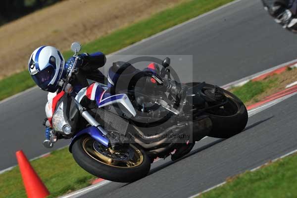Motorcycle action photographs;Ty croes;anglesey;anglesey photographs;event digital images;eventdigitalimages;no limits trackday;peter wileman photography;trac mon;trackday;trackday digital images;trackday photos