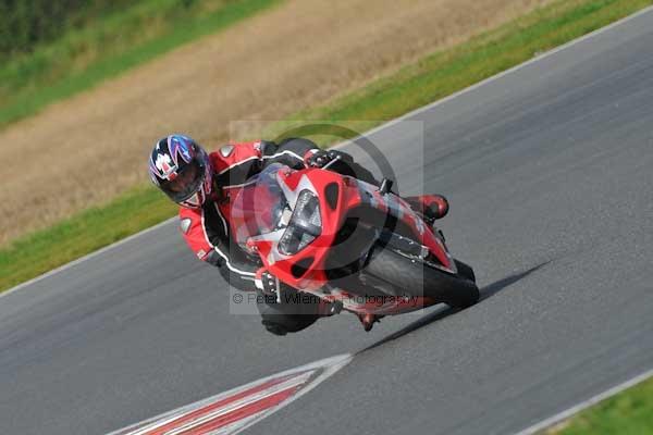 Motorcycle action photographs;Ty croes;anglesey;anglesey photographs;event digital images;eventdigitalimages;no limits trackday;peter wileman photography;trac mon;trackday;trackday digital images;trackday photos