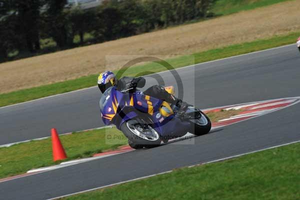 Motorcycle action photographs;Ty croes;anglesey;anglesey photographs;event digital images;eventdigitalimages;no limits trackday;peter wileman photography;trac mon;trackday;trackday digital images;trackday photos