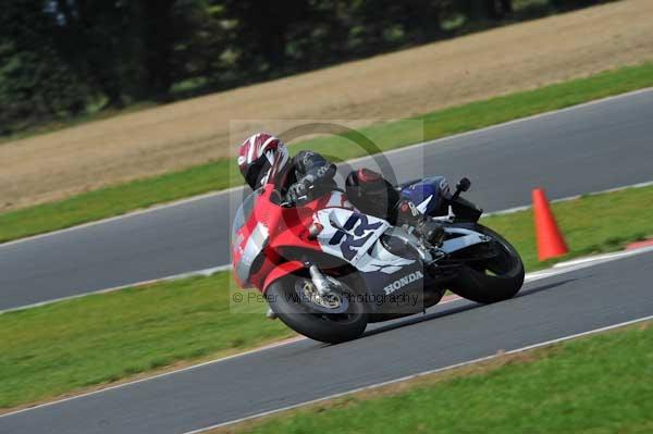Motorcycle action photographs;Ty croes;anglesey;anglesey photographs;event digital images;eventdigitalimages;no limits trackday;peter wileman photography;trac mon;trackday;trackday digital images;trackday photos