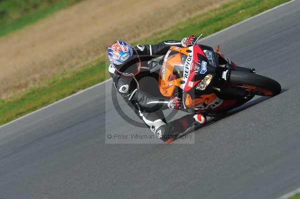 Motorcycle action photographs;Ty croes;anglesey;anglesey photographs;event digital images;eventdigitalimages;no limits trackday;peter wileman photography;trac mon;trackday;trackday digital images;trackday photos