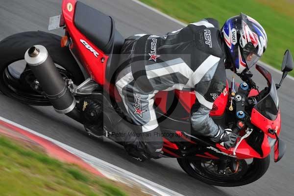 Motorcycle action photographs;Ty croes;anglesey;anglesey photographs;event digital images;eventdigitalimages;no limits trackday;peter wileman photography;trac mon;trackday;trackday digital images;trackday photos