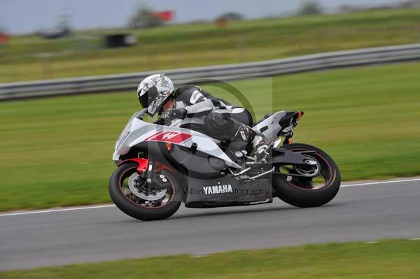 Motorcycle action photographs;Ty croes;anglesey;anglesey photographs;event digital images;eventdigitalimages;no limits trackday;peter wileman photography;trac mon;trackday;trackday digital images;trackday photos