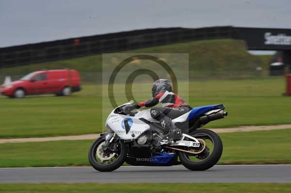 Motorcycle action photographs;Ty croes;anglesey;anglesey photographs;event digital images;eventdigitalimages;no limits trackday;peter wileman photography;trac mon;trackday;trackday digital images;trackday photos