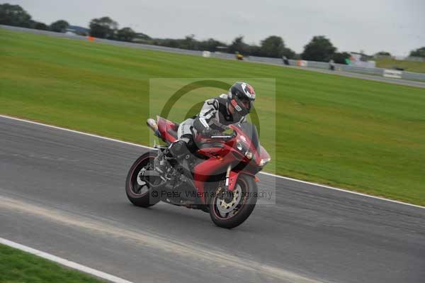 Motorcycle action photographs;Ty croes;anglesey;anglesey photographs;event digital images;eventdigitalimages;no limits trackday;peter wileman photography;trac mon;trackday;trackday digital images;trackday photos