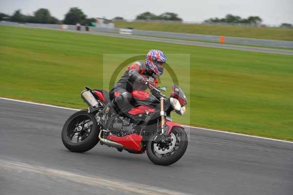 Motorcycle action photographs;Ty croes;anglesey;anglesey photographs;event digital images;eventdigitalimages;no limits trackday;peter wileman photography;trac mon;trackday;trackday digital images;trackday photos
