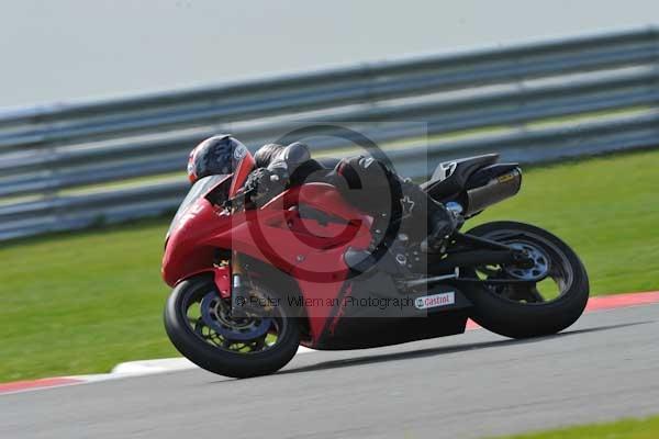 Motorcycle action photographs;Ty croes;anglesey;anglesey photographs;event digital images;eventdigitalimages;no limits trackday;peter wileman photography;trac mon;trackday;trackday digital images;trackday photos