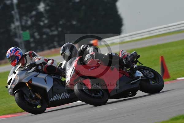 Motorcycle action photographs;Ty croes;anglesey;anglesey photographs;event digital images;eventdigitalimages;no limits trackday;peter wileman photography;trac mon;trackday;trackday digital images;trackday photos