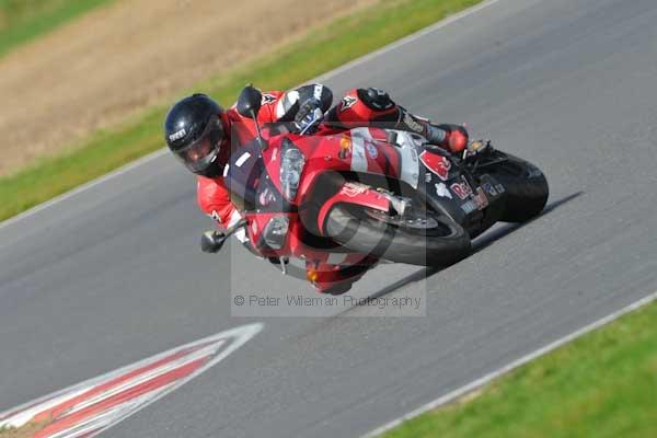 Motorcycle action photographs;Ty croes;anglesey;anglesey photographs;event digital images;eventdigitalimages;no limits trackday;peter wileman photography;trac mon;trackday;trackday digital images;trackday photos