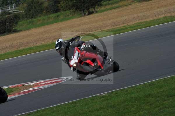 Motorcycle action photographs;Ty croes;anglesey;anglesey photographs;event digital images;eventdigitalimages;no limits trackday;peter wileman photography;trac mon;trackday;trackday digital images;trackday photos