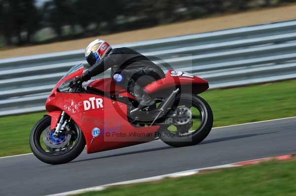 Motorcycle action photographs;Ty croes;anglesey;anglesey photographs;event digital images;eventdigitalimages;no limits trackday;peter wileman photography;trac mon;trackday;trackday digital images;trackday photos