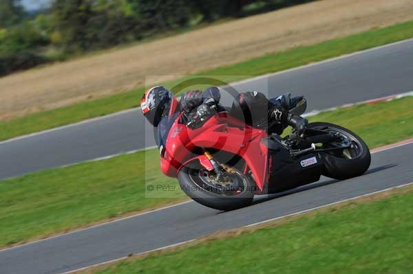 Motorcycle action photographs;Ty croes;anglesey;anglesey photographs;event digital images;eventdigitalimages;no limits trackday;peter wileman photography;trac mon;trackday;trackday digital images;trackday photos