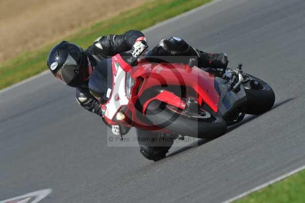Motorcycle action photographs;Ty croes;anglesey;anglesey photographs;event digital images;eventdigitalimages;no limits trackday;peter wileman photography;trac mon;trackday;trackday digital images;trackday photos