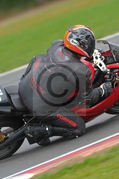 Motorcycle action photographs;Ty croes;anglesey;anglesey photographs;event digital images;eventdigitalimages;no limits trackday;peter wileman photography;trac mon;trackday;trackday digital images;trackday photos