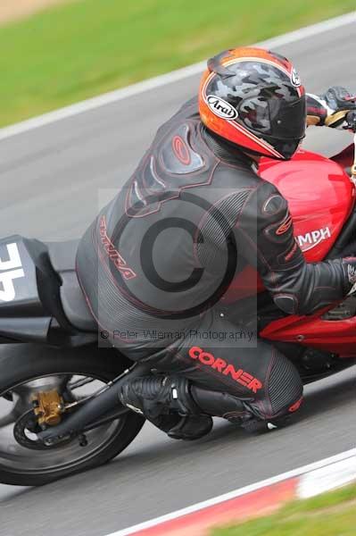 Motorcycle action photographs;Ty croes;anglesey;anglesey photographs;event digital images;eventdigitalimages;no limits trackday;peter wileman photography;trac mon;trackday;trackday digital images;trackday photos