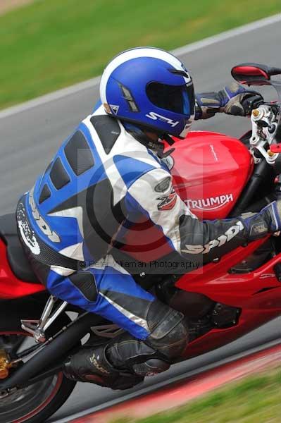 Motorcycle action photographs;Ty croes;anglesey;anglesey photographs;event digital images;eventdigitalimages;no limits trackday;peter wileman photography;trac mon;trackday;trackday digital images;trackday photos