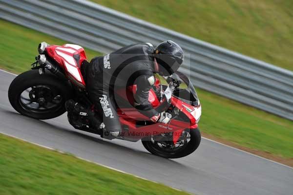 Motorcycle action photographs;Ty croes;anglesey;anglesey photographs;event digital images;eventdigitalimages;no limits trackday;peter wileman photography;trac mon;trackday;trackday digital images;trackday photos