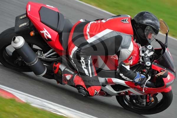 Motorcycle action photographs;Ty croes;anglesey;anglesey photographs;event digital images;eventdigitalimages;no limits trackday;peter wileman photography;trac mon;trackday;trackday digital images;trackday photos