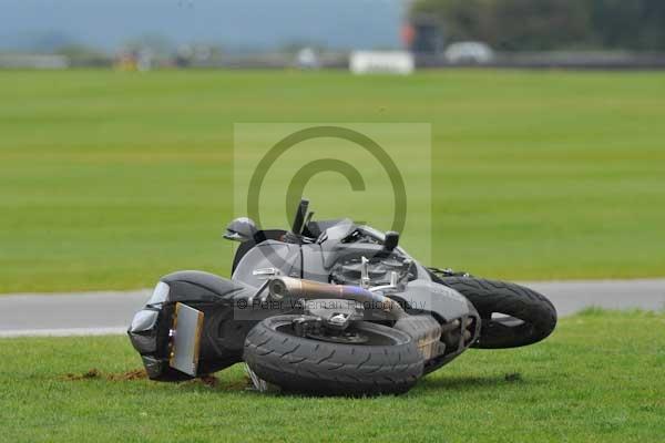 Motorcycle action photographs;Ty croes;anglesey;anglesey photographs;event digital images;eventdigitalimages;no limits trackday;peter wileman photography;trac mon;trackday;trackday digital images;trackday photos