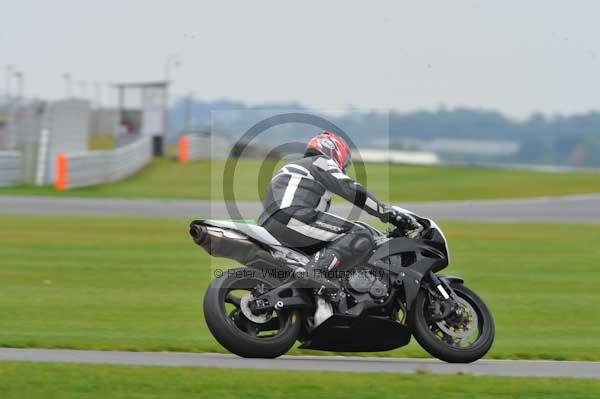 Motorcycle action photographs;Ty croes;anglesey;anglesey photographs;event digital images;eventdigitalimages;no limits trackday;peter wileman photography;trac mon;trackday;trackday digital images;trackday photos