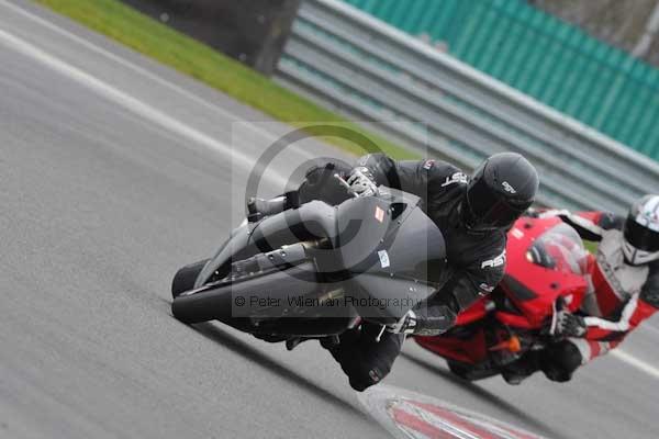 Motorcycle action photographs;Ty croes;anglesey;anglesey photographs;event digital images;eventdigitalimages;no limits trackday;peter wileman photography;trac mon;trackday;trackday digital images;trackday photos