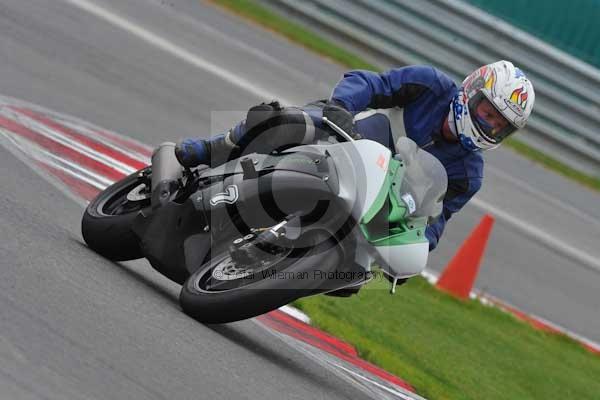 Motorcycle action photographs;Ty croes;anglesey;anglesey photographs;event digital images;eventdigitalimages;no limits trackday;peter wileman photography;trac mon;trackday;trackday digital images;trackday photos