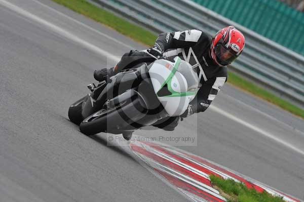 Motorcycle action photographs;Ty croes;anglesey;anglesey photographs;event digital images;eventdigitalimages;no limits trackday;peter wileman photography;trac mon;trackday;trackday digital images;trackday photos