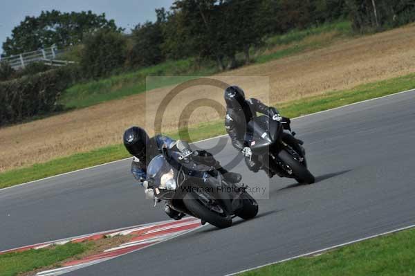 Motorcycle action photographs;Ty croes;anglesey;anglesey photographs;event digital images;eventdigitalimages;no limits trackday;peter wileman photography;trac mon;trackday;trackday digital images;trackday photos