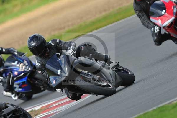 Motorcycle action photographs;Ty croes;anglesey;anglesey photographs;event digital images;eventdigitalimages;no limits trackday;peter wileman photography;trac mon;trackday;trackday digital images;trackday photos