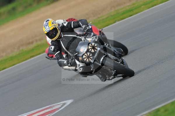 Motorcycle action photographs;Ty croes;anglesey;anglesey photographs;event digital images;eventdigitalimages;no limits trackday;peter wileman photography;trac mon;trackday;trackday digital images;trackday photos