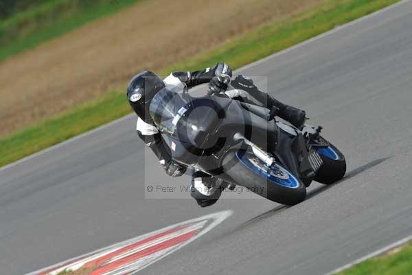 Motorcycle action photographs;Ty croes;anglesey;anglesey photographs;event digital images;eventdigitalimages;no limits trackday;peter wileman photography;trac mon;trackday;trackday digital images;trackday photos