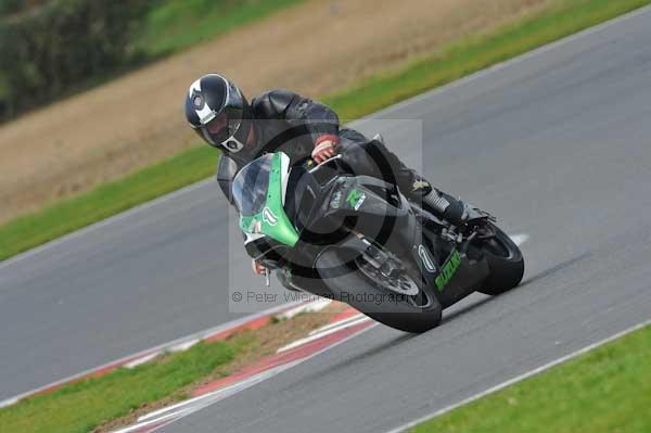 Motorcycle action photographs;Ty croes;anglesey;anglesey photographs;event digital images;eventdigitalimages;no limits trackday;peter wileman photography;trac mon;trackday;trackday digital images;trackday photos