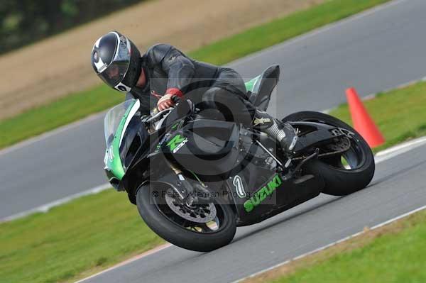 Motorcycle action photographs;Ty croes;anglesey;anglesey photographs;event digital images;eventdigitalimages;no limits trackday;peter wileman photography;trac mon;trackday;trackday digital images;trackday photos