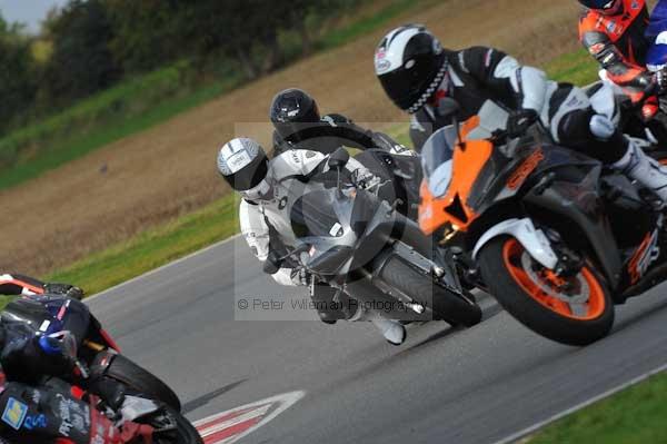 Motorcycle action photographs;Ty croes;anglesey;anglesey photographs;event digital images;eventdigitalimages;no limits trackday;peter wileman photography;trac mon;trackday;trackday digital images;trackday photos