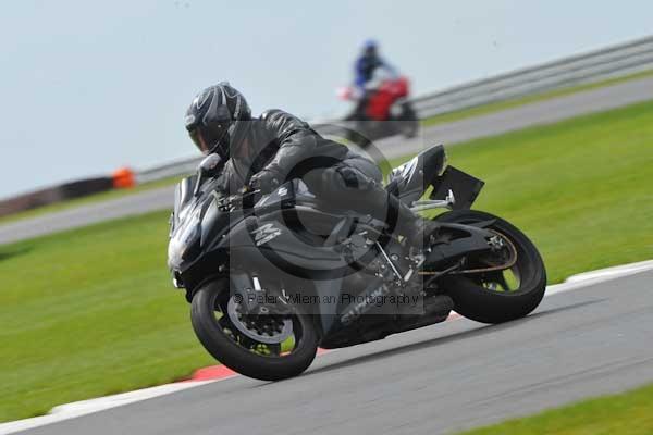 Motorcycle action photographs;Ty croes;anglesey;anglesey photographs;event digital images;eventdigitalimages;no limits trackday;peter wileman photography;trac mon;trackday;trackday digital images;trackday photos