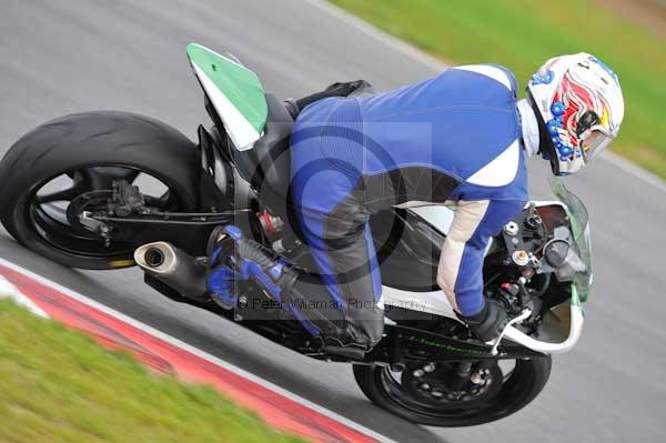 Motorcycle action photographs;Ty croes;anglesey;anglesey photographs;event digital images;eventdigitalimages;no limits trackday;peter wileman photography;trac mon;trackday;trackday digital images;trackday photos