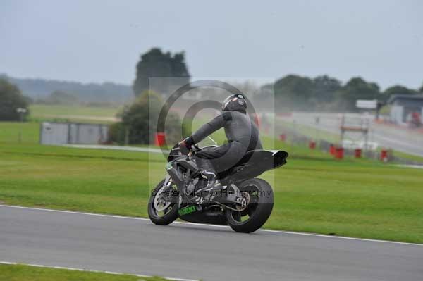 Motorcycle action photographs;Ty croes;anglesey;anglesey photographs;event digital images;eventdigitalimages;no limits trackday;peter wileman photography;trac mon;trackday;trackday digital images;trackday photos
