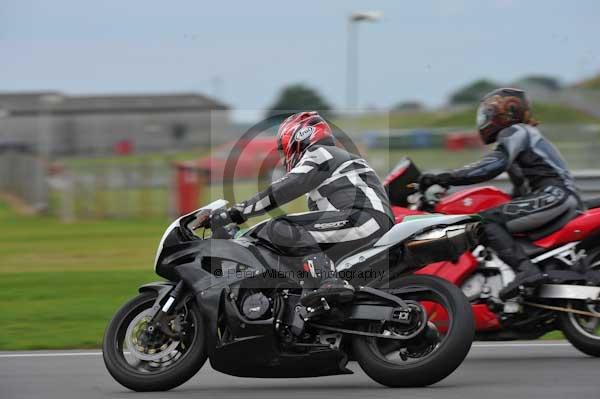 Motorcycle action photographs;Ty croes;anglesey;anglesey photographs;event digital images;eventdigitalimages;no limits trackday;peter wileman photography;trac mon;trackday;trackday digital images;trackday photos