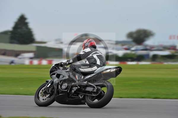 Motorcycle action photographs;Ty croes;anglesey;anglesey photographs;event digital images;eventdigitalimages;no limits trackday;peter wileman photography;trac mon;trackday;trackday digital images;trackday photos