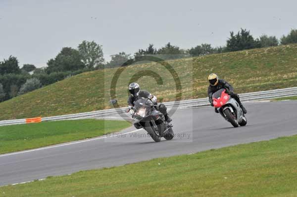 Motorcycle action photographs;Ty croes;anglesey;anglesey photographs;event digital images;eventdigitalimages;no limits trackday;peter wileman photography;trac mon;trackday;trackday digital images;trackday photos