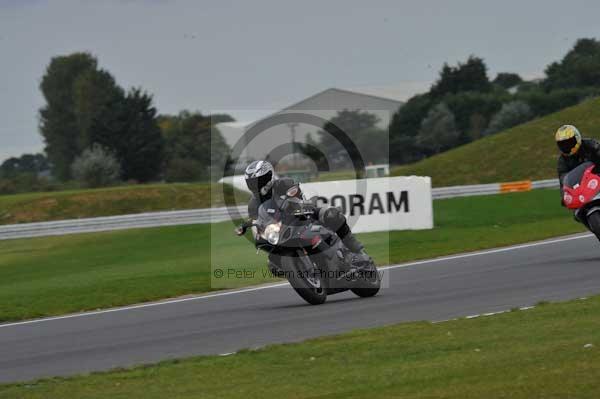 Motorcycle action photographs;Ty croes;anglesey;anglesey photographs;event digital images;eventdigitalimages;no limits trackday;peter wileman photography;trac mon;trackday;trackday digital images;trackday photos
