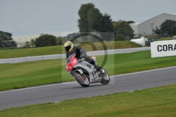 Motorcycle action photographs;Ty croes;anglesey;anglesey photographs;event digital images;eventdigitalimages;no limits trackday;peter wileman photography;trac mon;trackday;trackday digital images;trackday photos