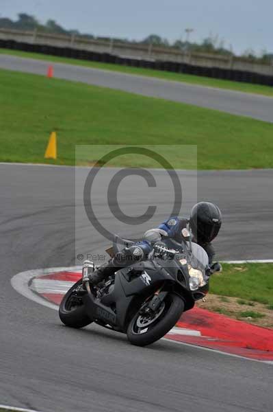 Motorcycle action photographs;Ty croes;anglesey;anglesey photographs;event digital images;eventdigitalimages;no limits trackday;peter wileman photography;trac mon;trackday;trackday digital images;trackday photos