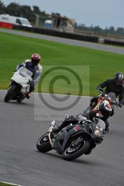 Motorcycle action photographs;Ty croes;anglesey;anglesey photographs;event digital images;eventdigitalimages;no limits trackday;peter wileman photography;trac mon;trackday;trackday digital images;trackday photos
