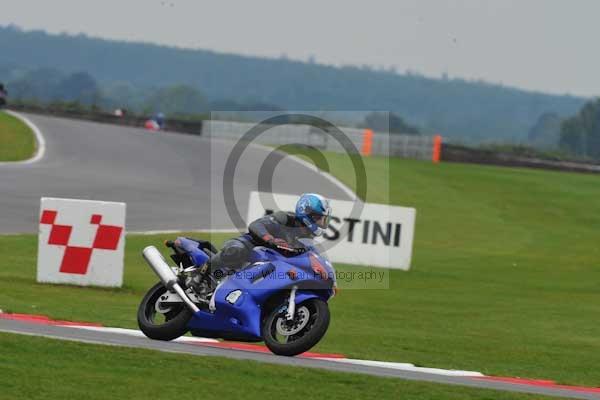 Motorcycle action photographs;Ty croes;anglesey;anglesey photographs;event digital images;eventdigitalimages;no limits trackday;peter wileman photography;trac mon;trackday;trackday digital images;trackday photos