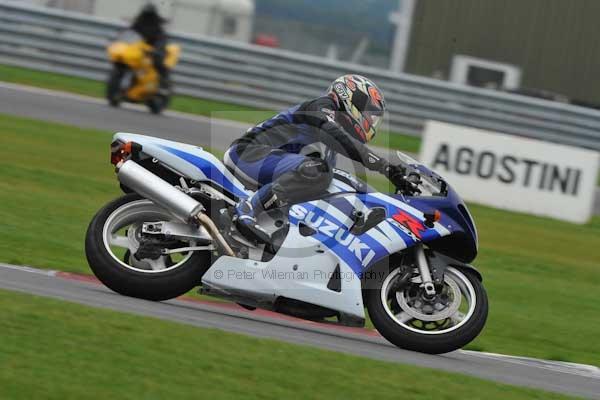 Motorcycle action photographs;Ty croes;anglesey;anglesey photographs;event digital images;eventdigitalimages;no limits trackday;peter wileman photography;trac mon;trackday;trackday digital images;trackday photos