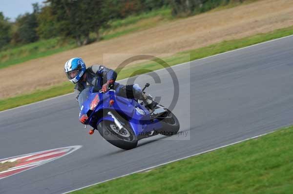 Motorcycle action photographs;Ty croes;anglesey;anglesey photographs;event digital images;eventdigitalimages;no limits trackday;peter wileman photography;trac mon;trackday;trackday digital images;trackday photos
